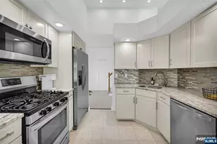 659 Richmond Ct 659, Ramsey, NJ 07446 - Photo 14