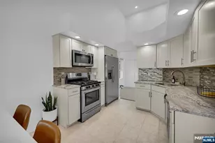 659 Richmond Ct 659, Ramsey, NJ 07446 - Photo 12