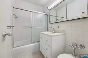 6050 Blvd East 8E, West New York, NJ 07093 - Photo 16