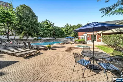309 Hancock Court M309 #M309, Edgewater, NJ 07020 - Photo 22
