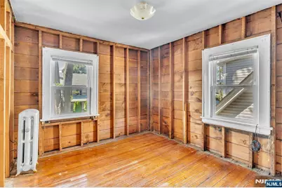 68-70 Richelieu Place, Newark, NJ 07106 - Photo 16