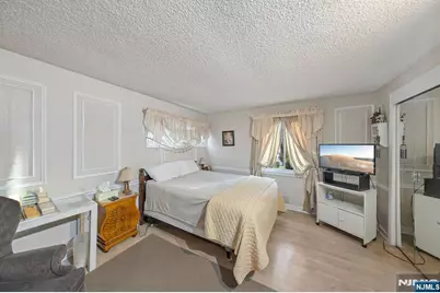 302 Howland Avenue, River Edge, NJ 07661 - Photo 32
