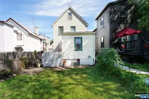 548 Tremont Ave, Orange, NJ 07050 - Photo 14
