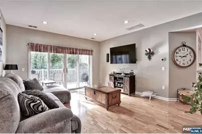 8415 Warrens Way, Wanaque, NJ 07465 - Photo 8