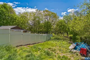 22 Hinsdale Pl, Newark, NJ 07104 - Photo 18