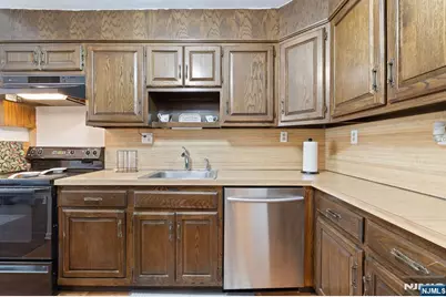 173 Marion, West Orange Township, NJ 07052 - Photo 10