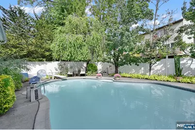 1061 Roosevelt Avenue, New Milford, NJ 07646 - Photo 48