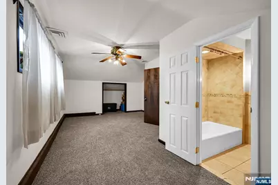 1061 Roosevelt Avenue, New Milford, NJ 07646 - Photo 20