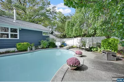 1061 Roosevelt Avenue, New Milford, NJ 07646 - Photo 44
