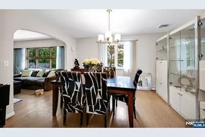1061 Roosevelt Avenue, New Milford, NJ 07646 - Photo 16