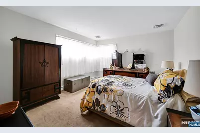 1061 Roosevelt Avenue, New Milford, NJ 07646 - Photo 24