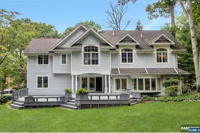 5 Leslie Place, Tenafly, NJ 07670 - Photo 2