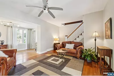 6 Swan Road, Livingston, NJ 07039 - Photo 4