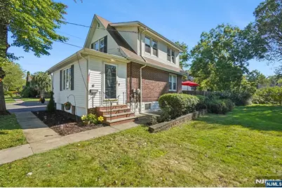 6 Swan Road, Livingston, NJ 07039 - Photo 10