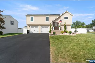 4 Hedgewood Road, Howell Township, NJ 07731 - Photo 1