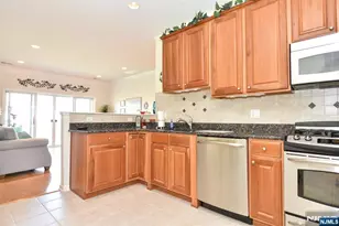 4321 Warrens Way 4321, Wanaque, NJ 07465 - Photo 4