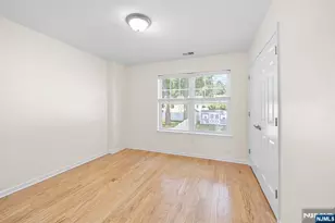 902 Spruce St, Roselle, NJ 07203 - Photo 32