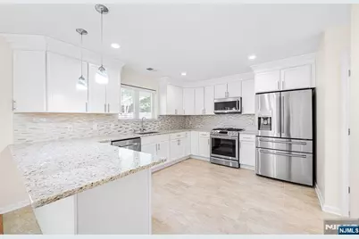 902 Spruce Street, Roselle, NJ 07203 - Photo 14