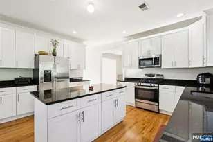 16 Jacob Way, Phillipsburg, NJ 08865 - Photo 12