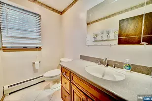 8 Torbet, Wayne, NJ 07470 - Photo 12