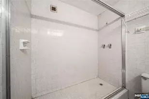 200 Old Palisade Road 23G, Fort Lee, NJ 07024 - Photo 20