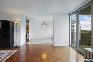 1 Claridge Dr 806, Verona, NJ 07044 - Photo 4