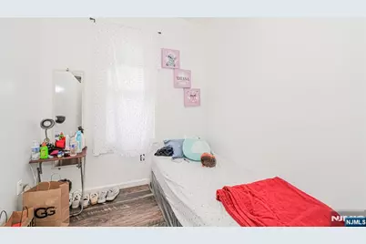 16 Alexander Street, Newark, NJ 07106 - Photo 12