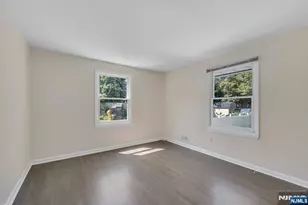 82 Little Falls Rd, Cedar Grove, NJ 07009 - Photo 16