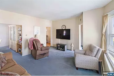 252 Oriental Place, Lyndhurst Township, NJ 07071 - Photo 4
