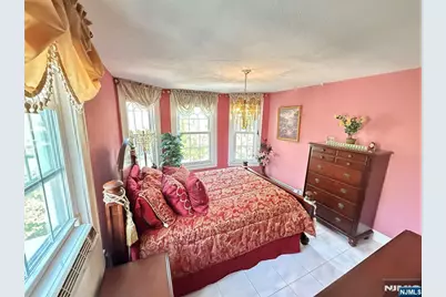 33 W Newell Avenue, Rutherford, NJ 07070 - Photo 30