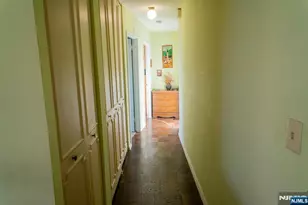 555 North Ave 23H, Fort Lee, NJ 07024 - Photo 10