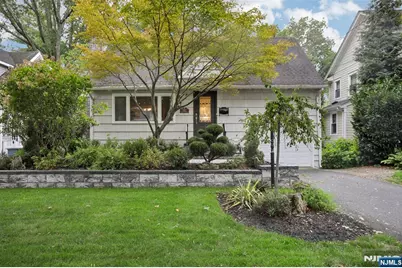 322 Marshall Street, Ridgewood, NJ 07450 - Photo 2