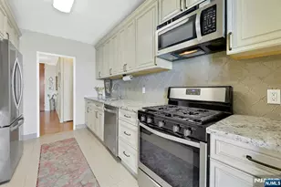 6 Horizon Road 2207, Fort Lee, NJ 07024 - Photo 22