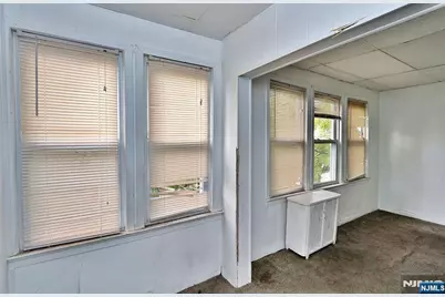 207-209 Hansbury Avenue, Newark, NJ 07112 - Photo 2