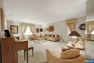 300 Forsythia Ct, Franklin Lakes, NJ 07417 - Photo 12