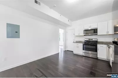 11 Carlton Street, East Orange, NJ 07017 - Photo 14