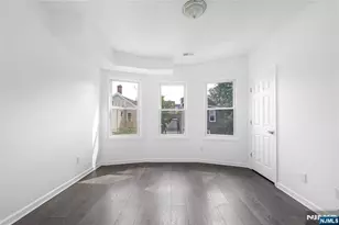 11 Carlton St, East Orange, NJ 07017 - Photo 8