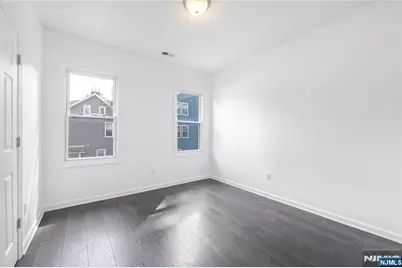 11 Carlton Street, East Orange, NJ 07017 - Photo 10