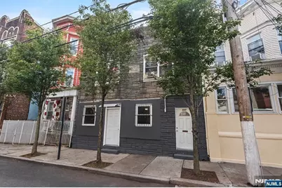 537 27th Street, Union City, NJ 07087 - Photo 1