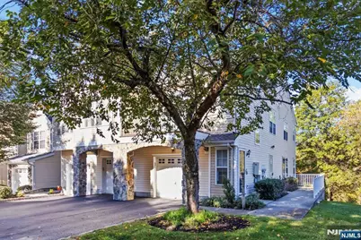 68 Mountainside Drive, Pompton Lakes, NJ 07442 - Photo 2