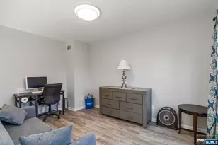 68 Mountainside Dr, Pompton Lakes, NJ 07442 - Photo 14