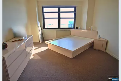 285 Aycrigg Avenue 19H #19H, Passaic, NJ 07055 - Photo 12