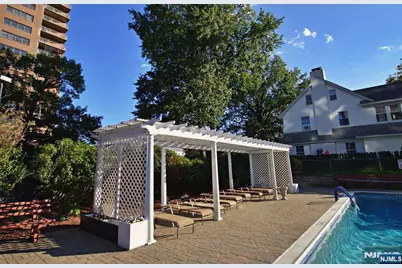 285 Aycrigg Avenue 19H #19H, Passaic, NJ 07055 - Photo 22