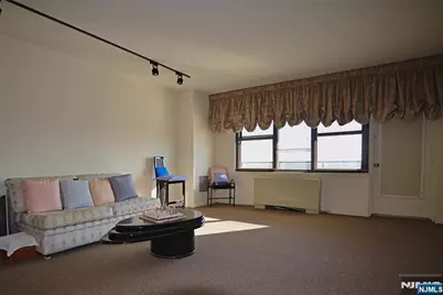 285 Aycrigg Avenue 19H #19H, Passaic, NJ 07055 - Photo 10