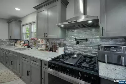 18 Whitman Avenue, East Orange, NJ 07017 - Photo 14