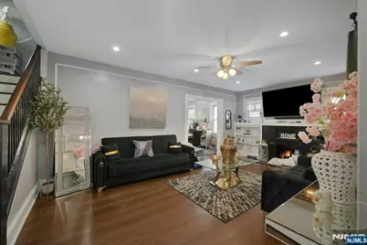 18 Whitman Avenue, East Orange, NJ 07017 - Photo 4