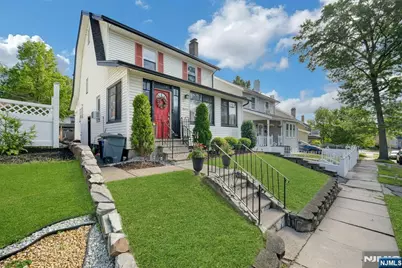 18 Whitman Avenue, East Orange, NJ 07017 - Photo 2