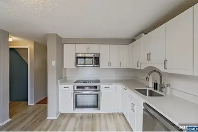 54 Bruen Avenue C0001 #C0001, Irvington, NJ 07111 - Photo 6