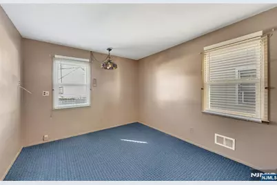 18 Ferncliff Road, Jersey City, NJ 07305 - Photo 14