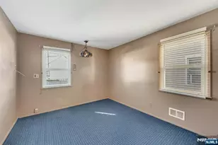 18 Ferncliff Rd, Jersey City, NJ 07305 - Photo 14